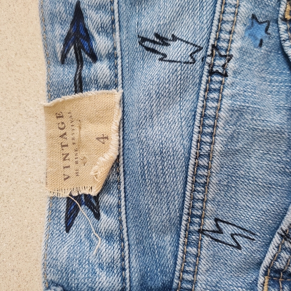 NWT American Eagle Vintage Hi-Rise Festival Shorts –‎ Painted Graphics – Size 4 - Picture 6 of 10